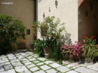 giuggiolo-courtyard-3